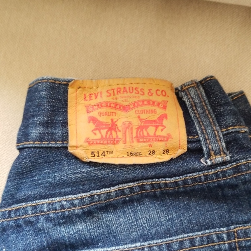 EUC Levi's 514 Boys Slim Straight Jeans - Picture 2 of 5